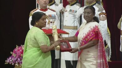 स्व.सुशील मोदी की धर्मपत्नी जेसी सुशील मोदी ने राष्ट्रपति भवन में ग्रहण किया सम्मान