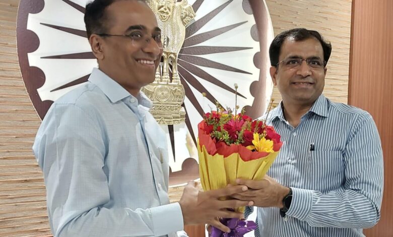 संदीप कुमार आर. पुडकलकट्टी और संजय कुमार अग्रवाल